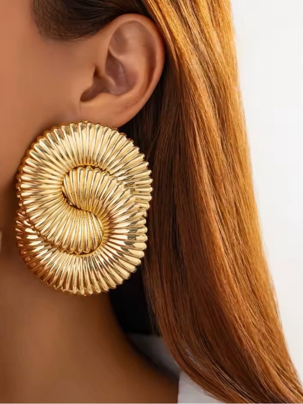 Exaggerated Gold Twisted Oval Statement Earrings - Picture 2 of 3
